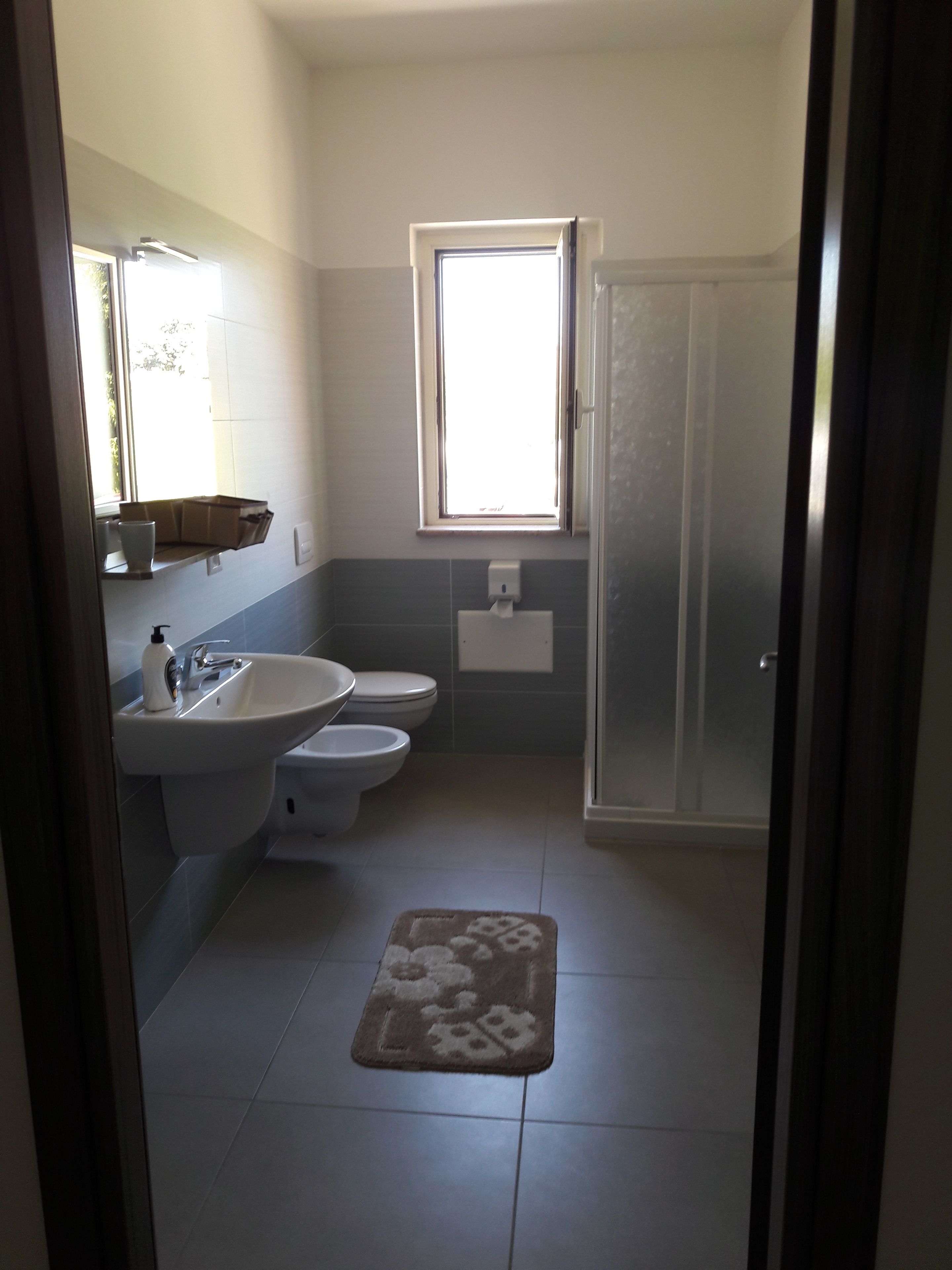 Chambre Quadruple, balcon | Salle de bain