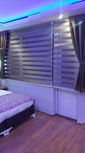 Doppia Deluxe | Biancheria da letto di alta qualità, minibar, una scrivania