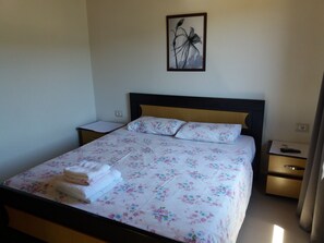 Huoneisto, 1 parisänky ja vuodesohva | 1 makuuhuone, ilmainen Wi-Fi, vuodevaatteet