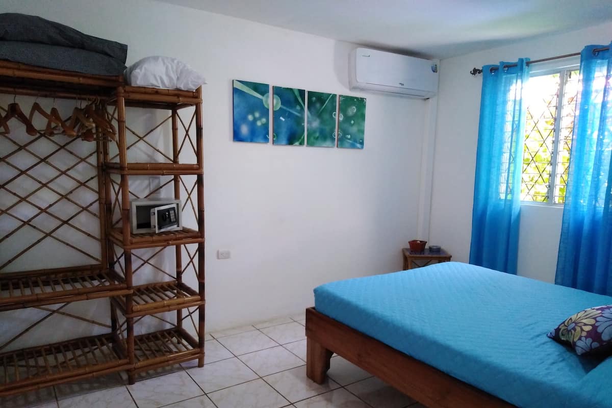 Triple Room, Multiple Beds, Courtyard View, Ground Floor | In-room safe, free WiFi, bed sheets