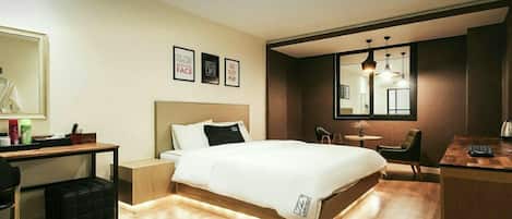 أغطية فراش متميزة وألحفة محشوة بالريش وأسرّة تيمبور بديك