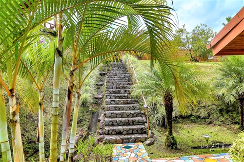 Encantada Guest House: Spectacular View & Excellent Reviews