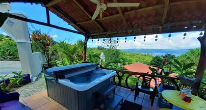 Encantada Guest House: Spectacular View & Excellent Reviews
