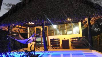 Kolam renang outdoor