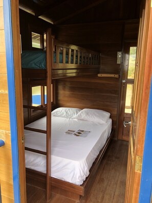 Romantic Cabin, 1 Bedroom, Accessible, Lakeside