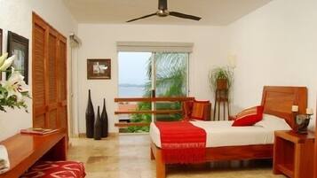 Family Townhome, 4 Bedrooms, Mountain View, Poolside | 4 bilik tidur, Wi-fi percuma