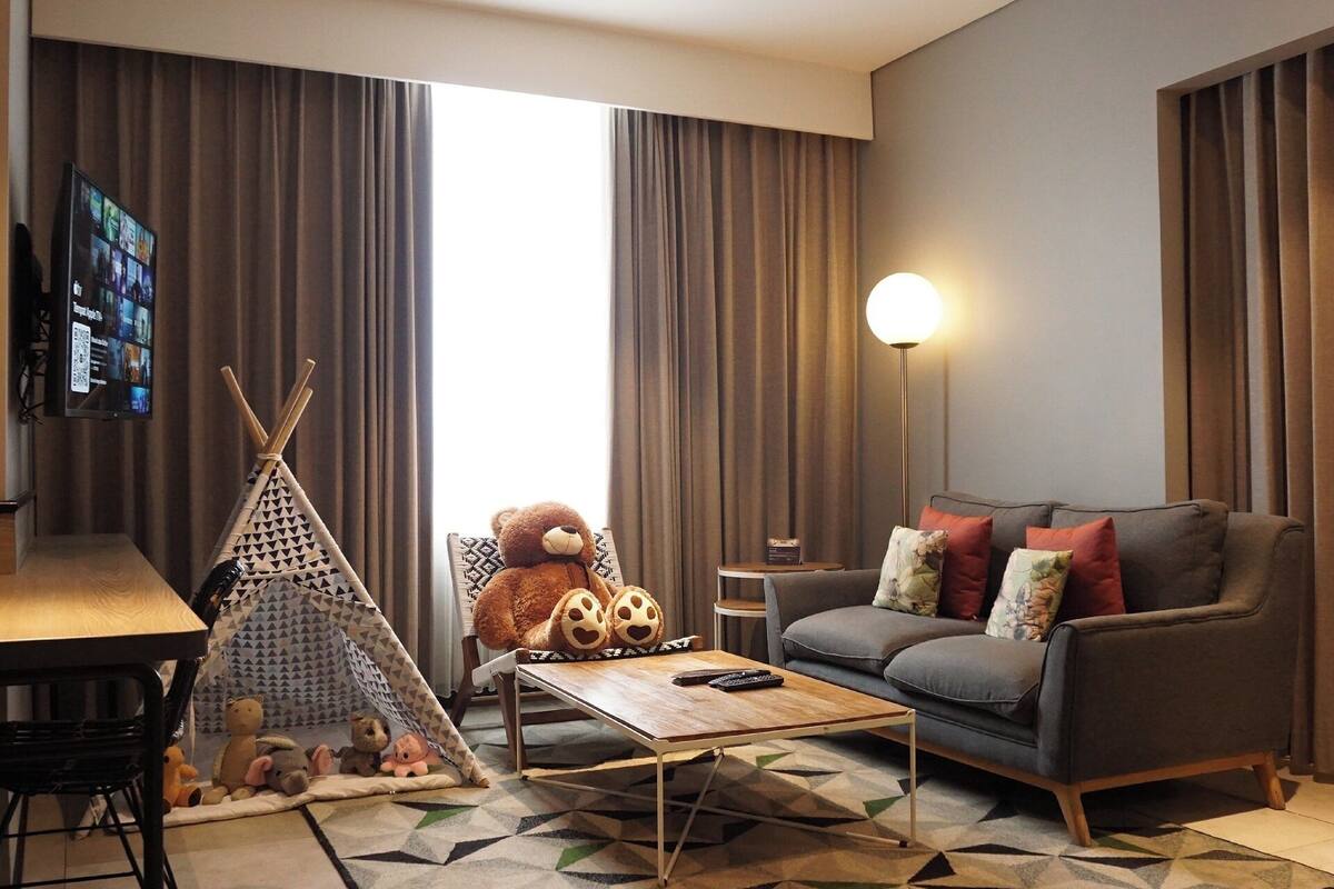 studio 41 | living area | lcd tv