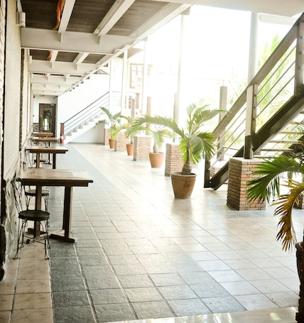 Hallway. Mango Valley Hotel 1