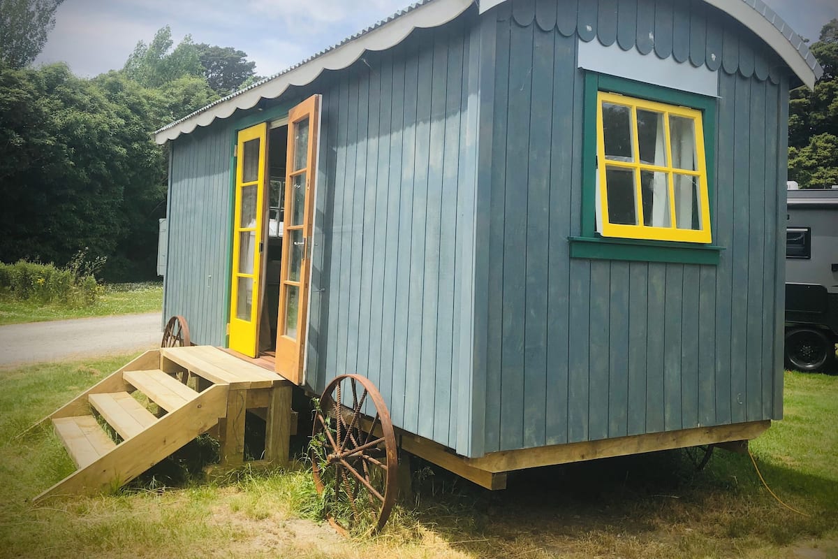 Shepherds Hut | Exterior