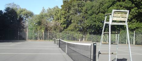 Tennisbane