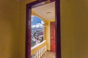 家庭房 (Deluxe) | 阳台