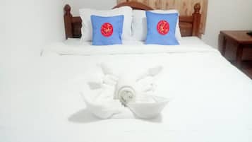 Standard Room | Free WiFi, bed sheets
