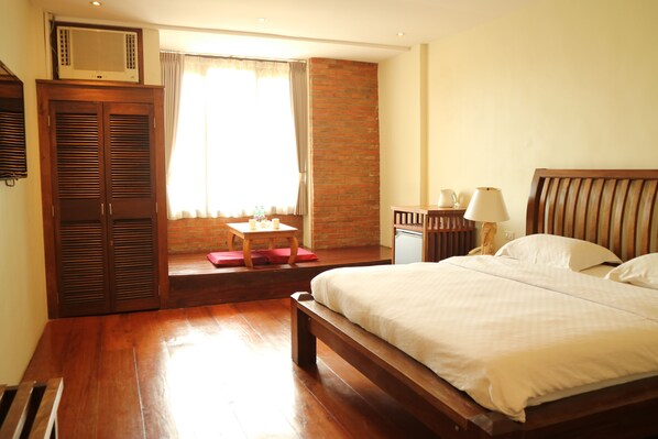 Economy Room | In-room safe, desk, laptop workspace, free WiFi - Mango Valley Hotel 3 (Olongapo)