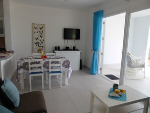 Smart-TV, Videospiele, DVD-Player, Musikbibliothek