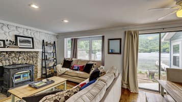 Smart TV, fireplace, video games, DVD player