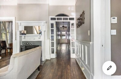 Classic/Modern Downtown Home In Valdosta