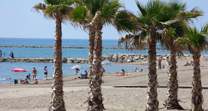 Villa merinäköala 230m2, 100m ranta, uima-allas, grilli + solarium 100m2