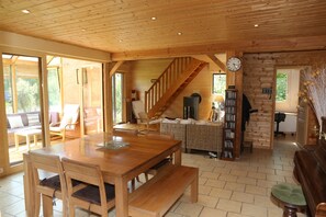 Dining - LE CABANON BRETON - Ecogîte with SWIMMING POOL near SAINT-MALO, MONT-ST-MICHEL (Saint-Pierre-De-Plesguen)