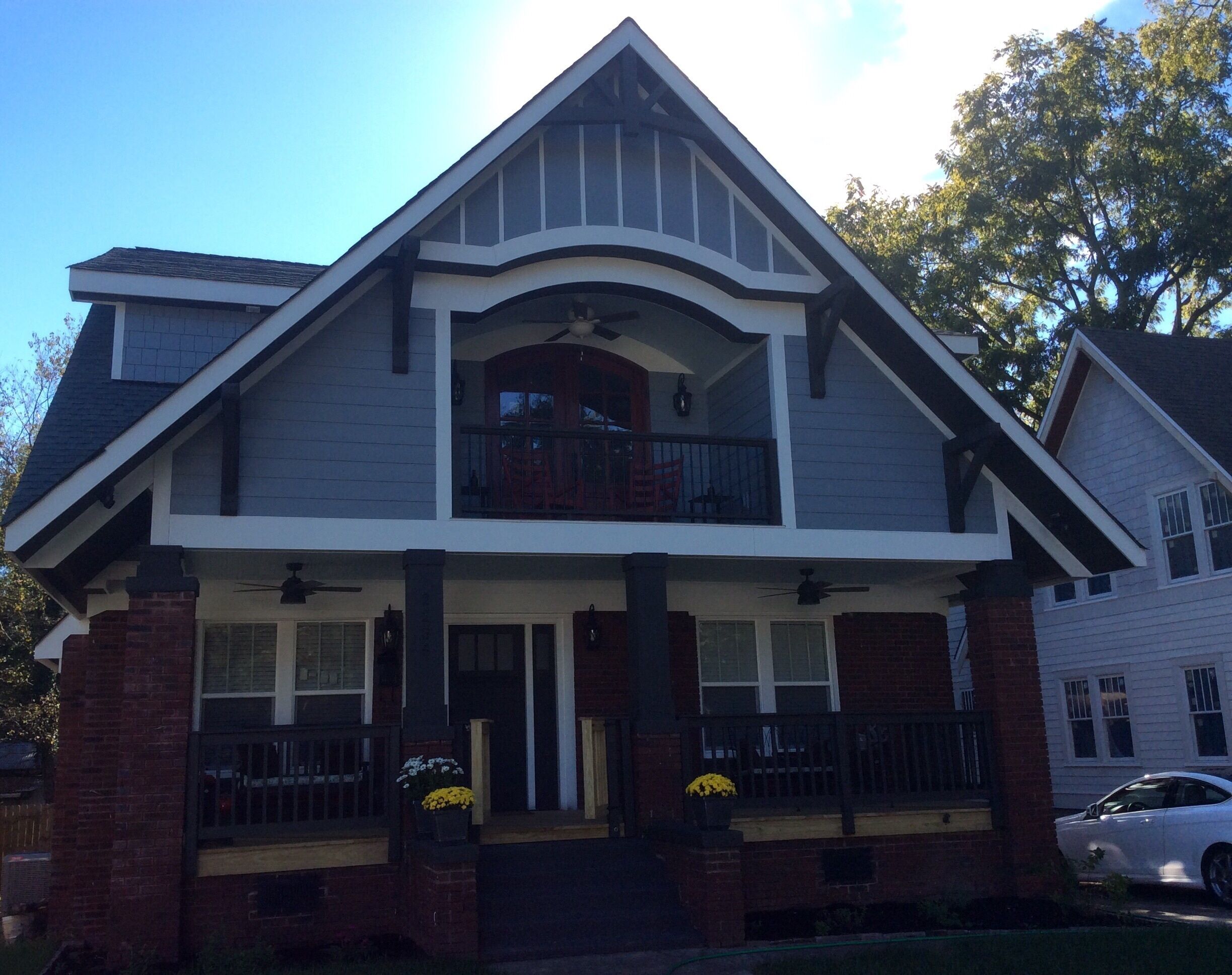 Beautiful Custom Renovated Downtown Bungalow!