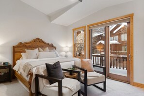 5 soverom, strykejern/-brett, wi-fi (inkludert) og sengetøy