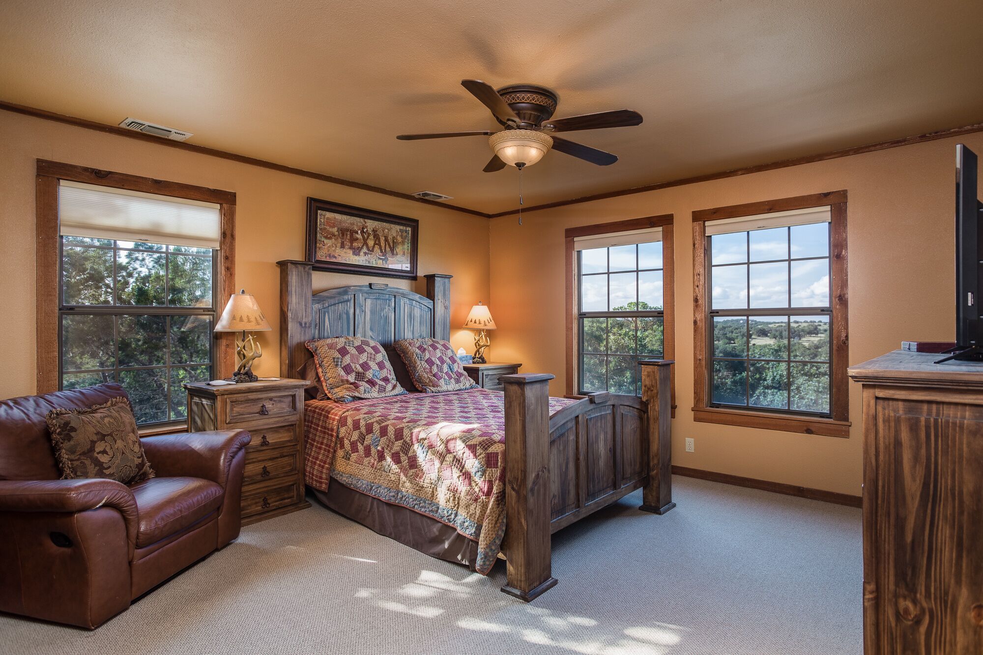 3 bedrooms, iron/ironing board, travel cot, free WiFi