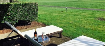 Luxury Napa Getaway | Golf Views + King Bed