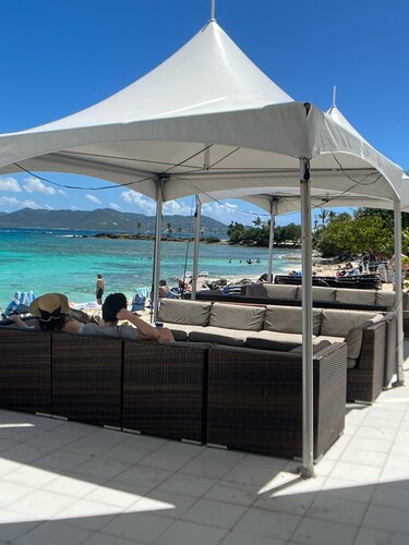 <br><br>PURPLE LOTUS AT CRYSTAL COVE SAPPHIRE BEACH <br>