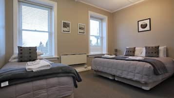 Family Room, Shared Bathroom (Room 5) | 1 chambre, Wi-Fi gratuit, draps fournis