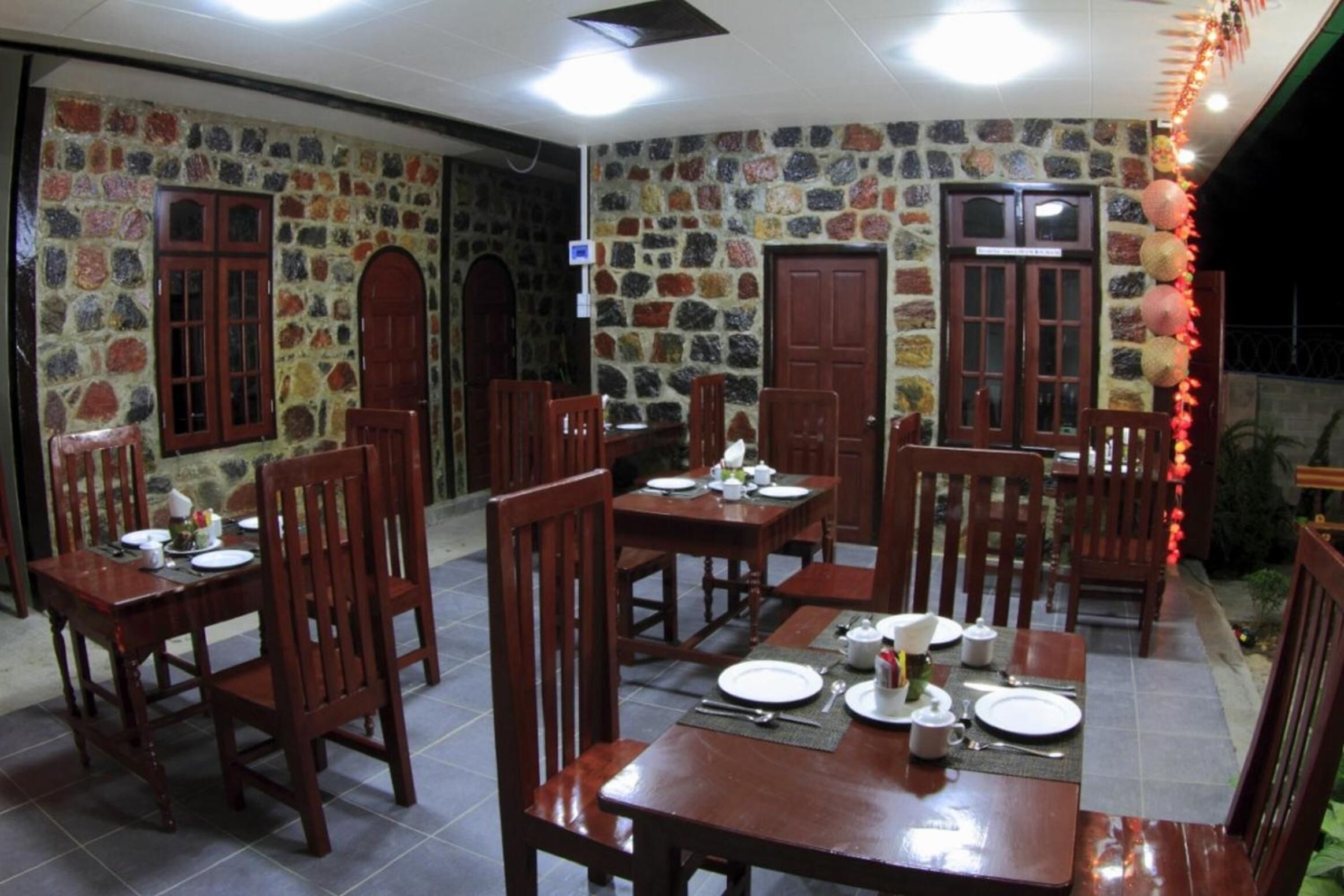 Local and international cuisine