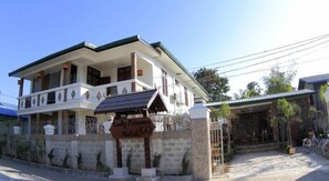 บริเวณภายนอก