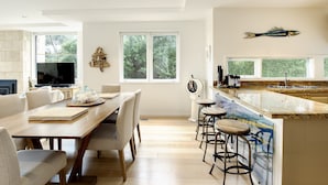 Apartment, 3 Bedrooms | Living area | TV, DVD player - Koonya Paradise (Sorrento)