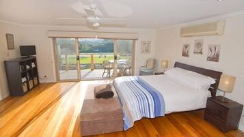 منزل - ٤ غرف نوم | 4 عدّة غرف نوم ومكواة/لوح كي وتسهيلات لدخول الكراسي المتحركة