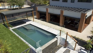 Exterior - St Tropez (Blairgowrie)