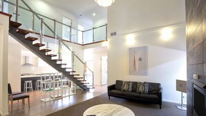 Casa, 6 habitaciones | Sala de estar