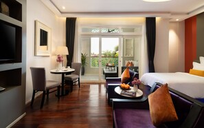 Premium bedding, pillowtop beds, minibar, in-room safe