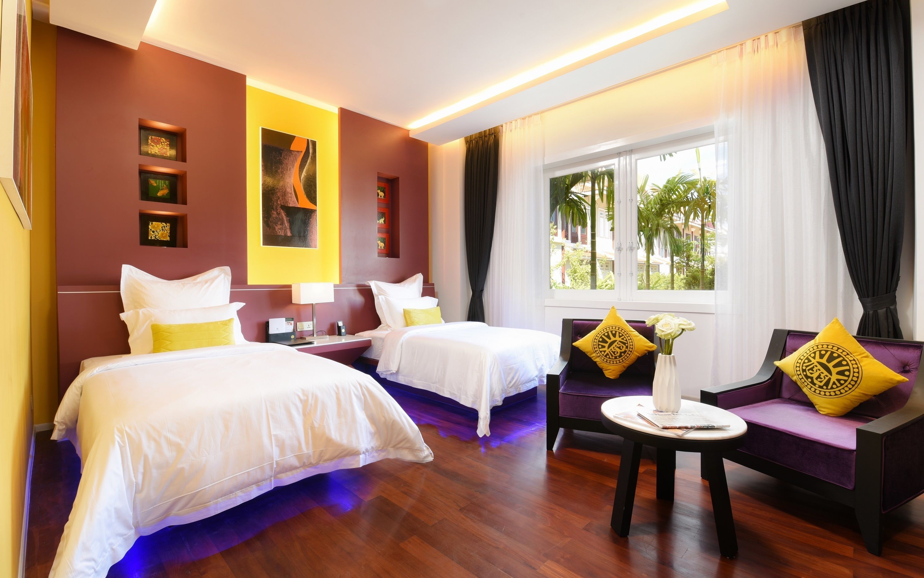 royal family suite with pool view | premium bedding, pillow-top beds, minibar, in-room safe