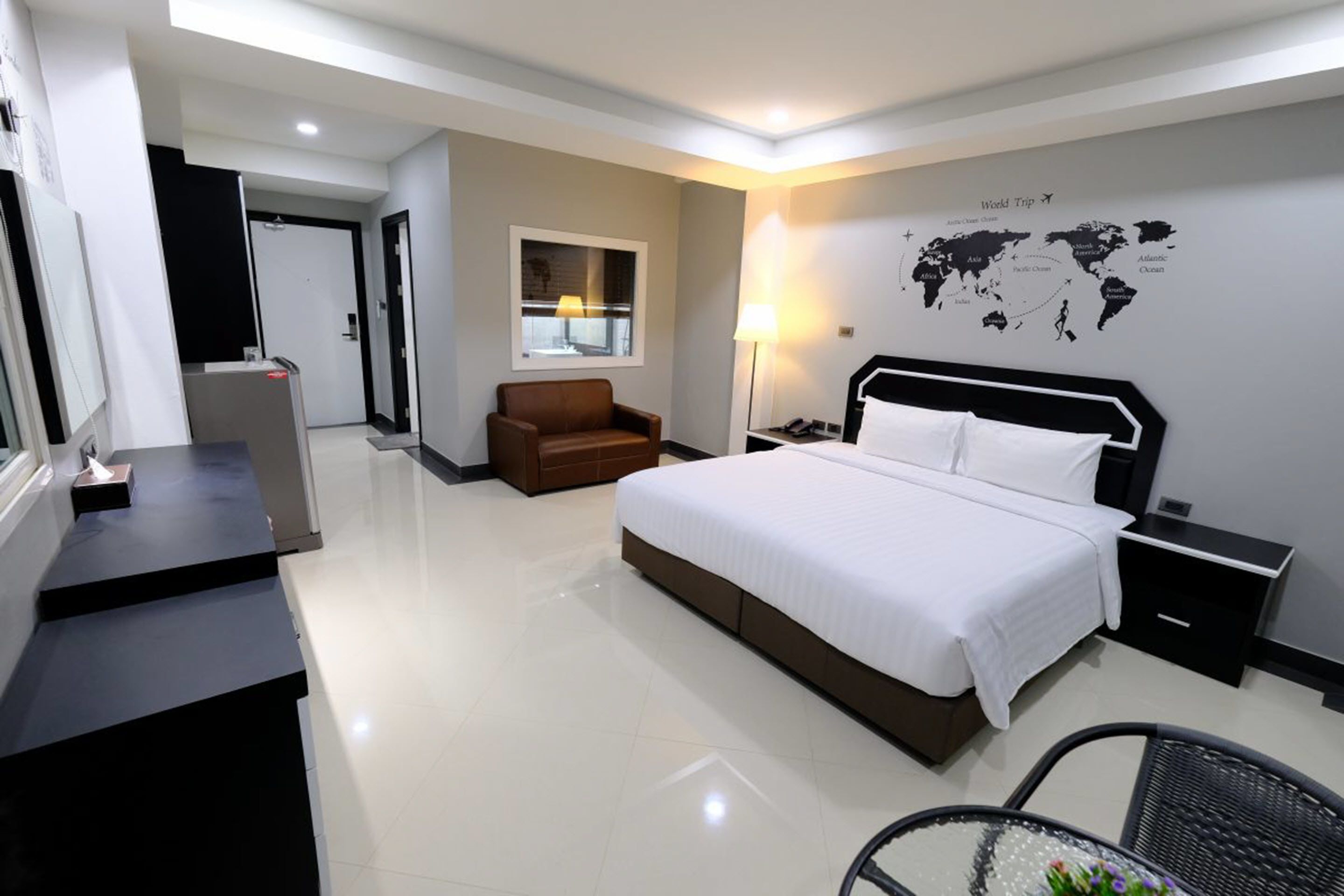 deluxe room | free wifi, bed sheets
