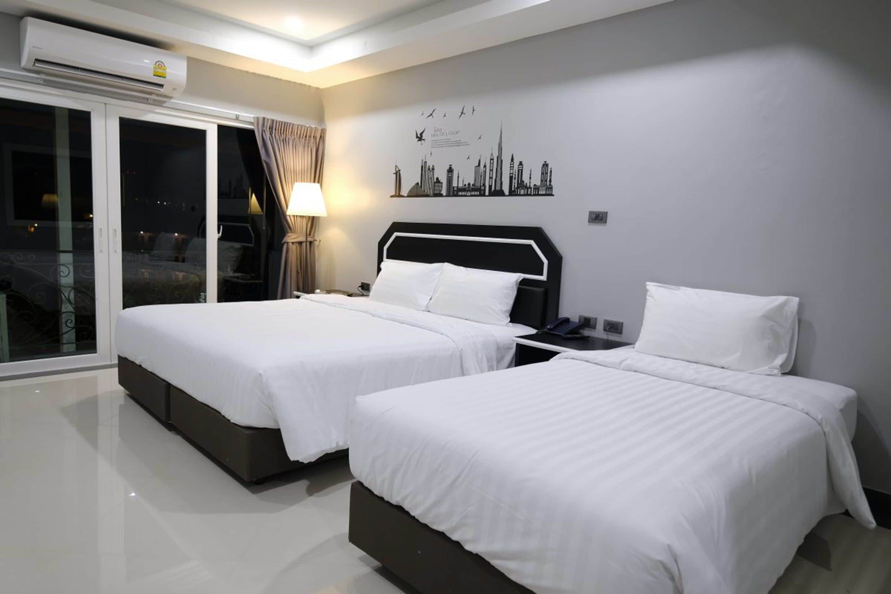 triple room | free wifi, bed sheets
