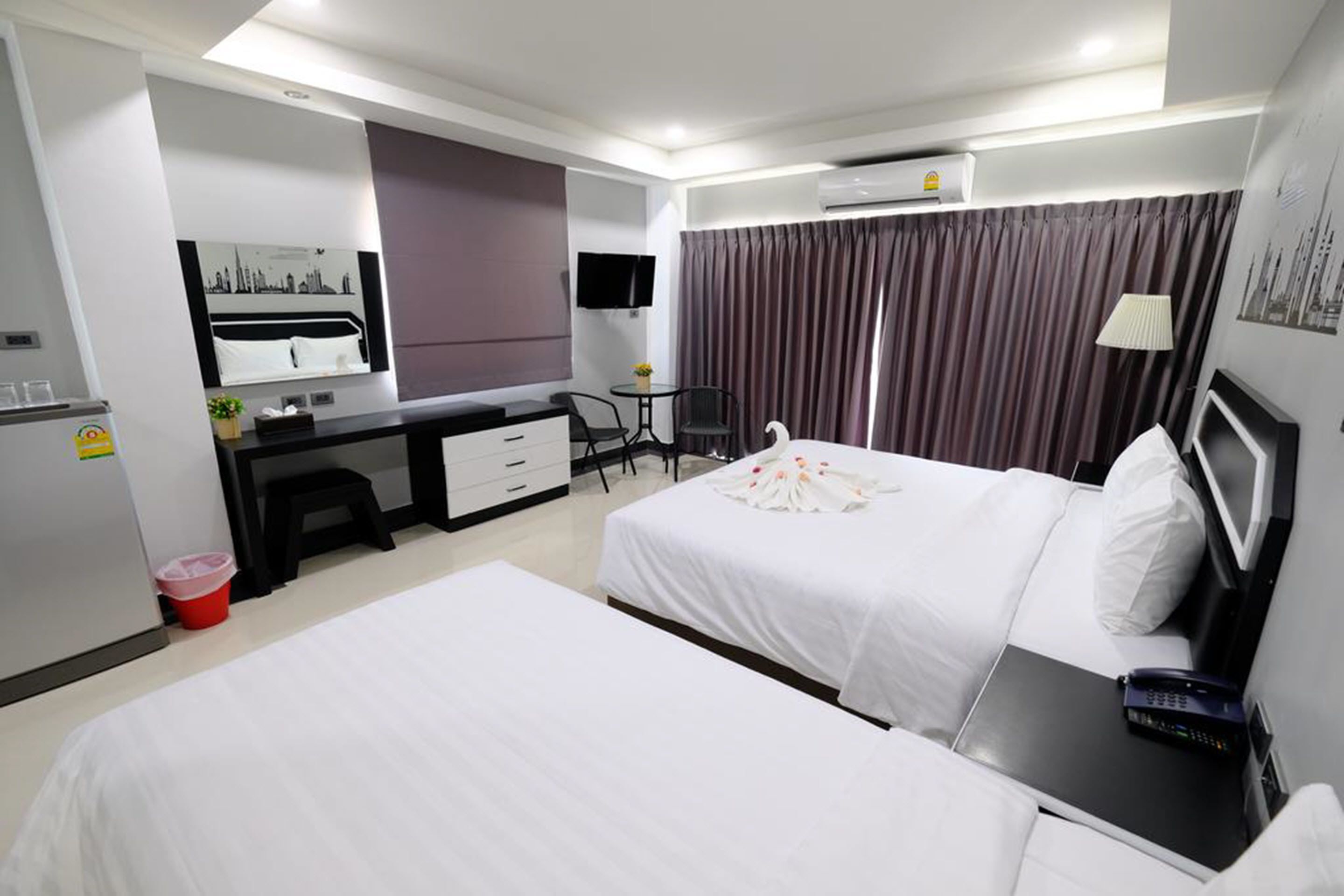 twin room | free wifi, bed sheets