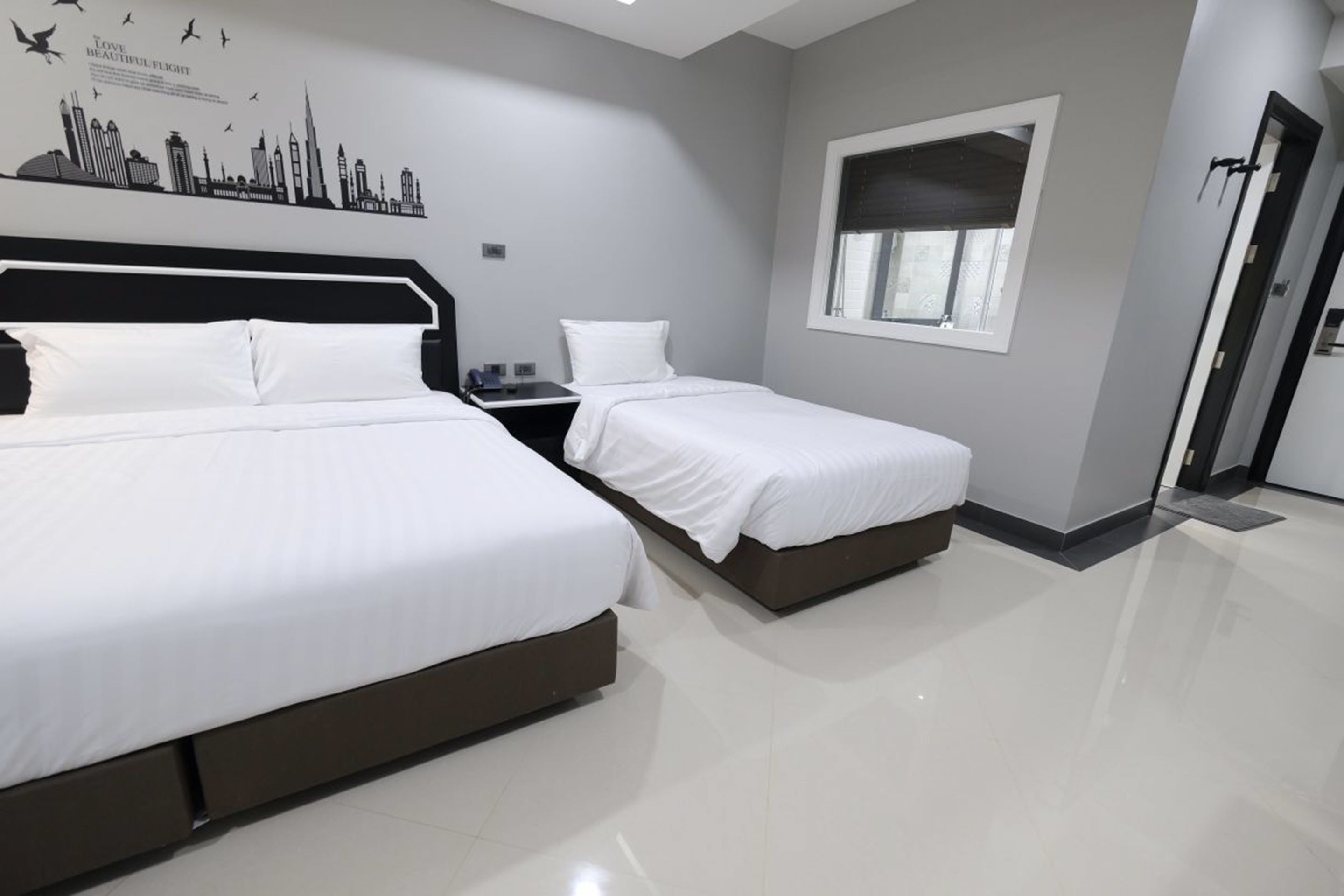 triple room | free wifi, bed sheets