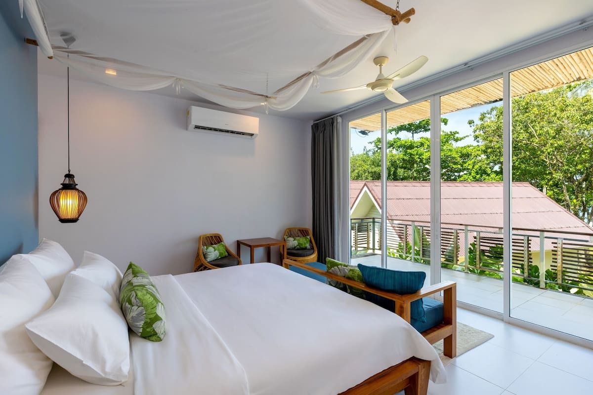 Bungalow with Garden View | Frigobar, cofres nos quartos, berços grátis, Wi-Fi de cortesia