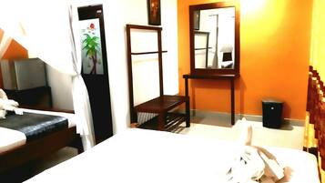 Premium bedding, in-room safe, individually decorated