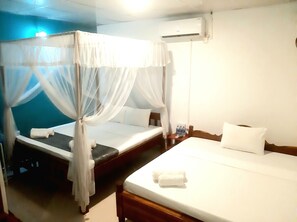 Bộ đồ giường cao cấp, két bảo mật tại phòng, trang trí khác biệt 