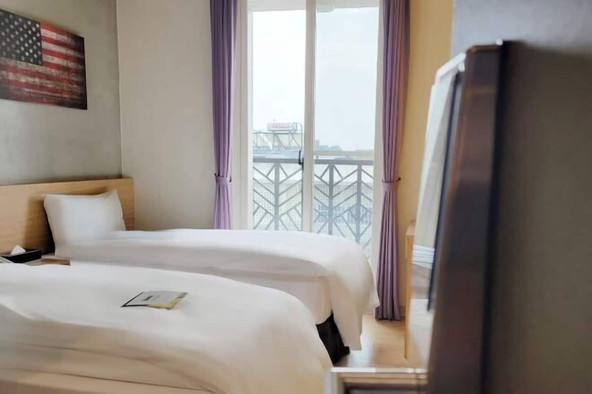 Bureau, chambres insonorisées, Wi-Fi gratuit, draps fournis