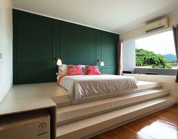 Deluxe Room | Minibar, free WiFi