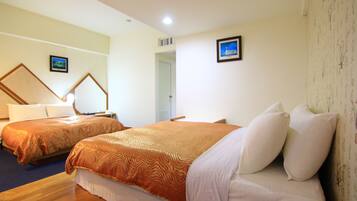 WiFi (free), bed sheets