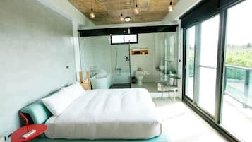 Double Room, Bathtub | Desk, blackout drapes, soundproofing, free WiFi