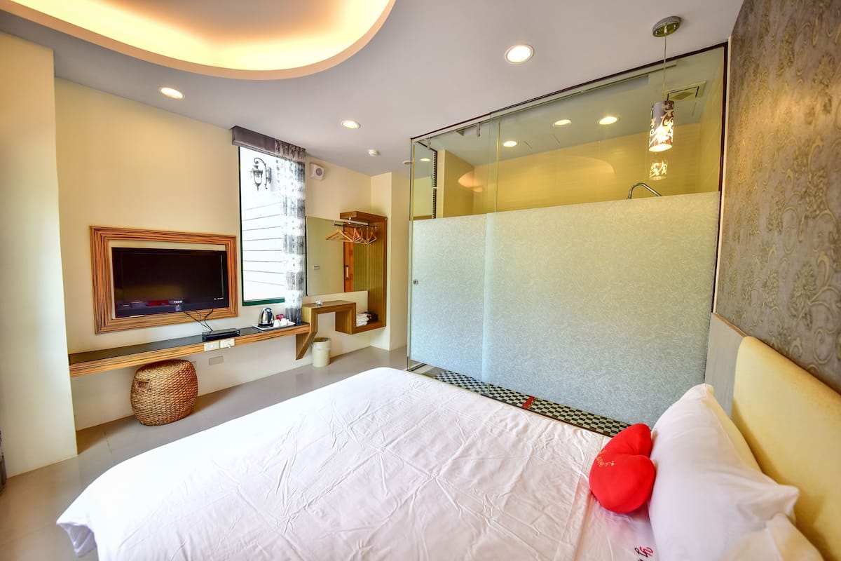 Comfort Double Room | Desk, blackout drapes, free WiFi