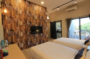 Business Double Room | Desk, blackout drapes, soundproofing, free WiFi