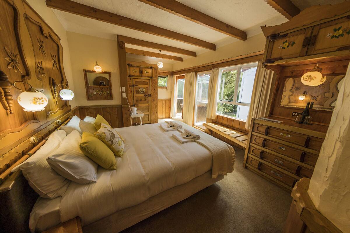 Anniversary Room